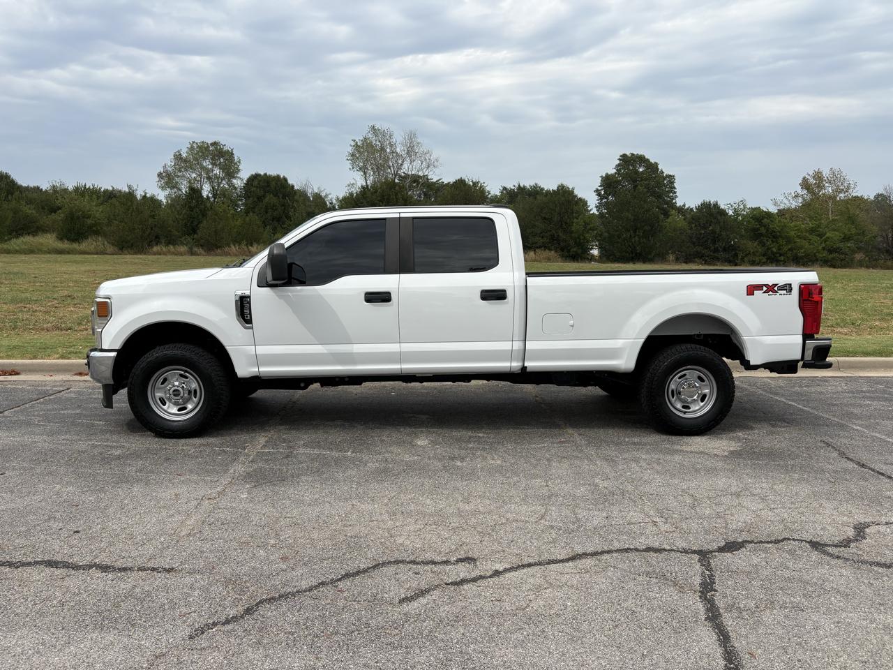 Ford Super Duty F-350 SRW XL 4WD Crew Cab 8' Box 2021