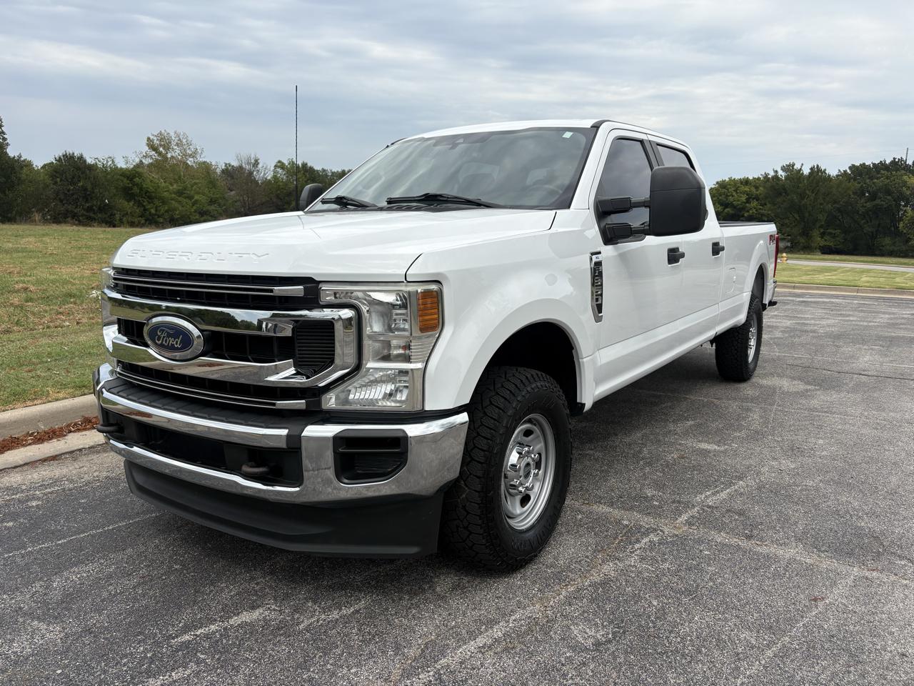 Ford Super Duty F-350 SRW XL 4WD Crew Cab 8' Box 2021