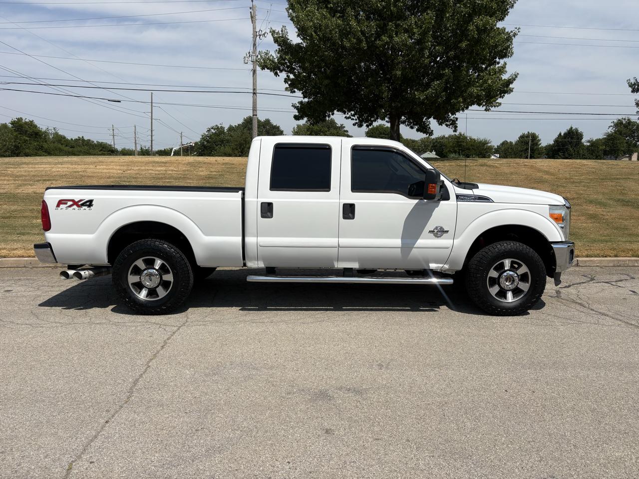 Ford Super Duty F-250 SRW 4WD Crew Cab 156" XLT 2016