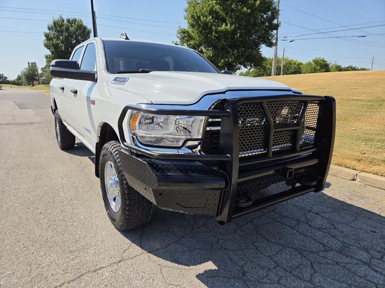 2022 RAM 2500 Tradesman 4x4 Crew Cab 6'4" Box