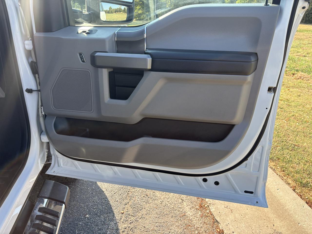 Ford Super Duty F-250 SRW XLT 4WD Crew Cab 6.75' Box 2018
