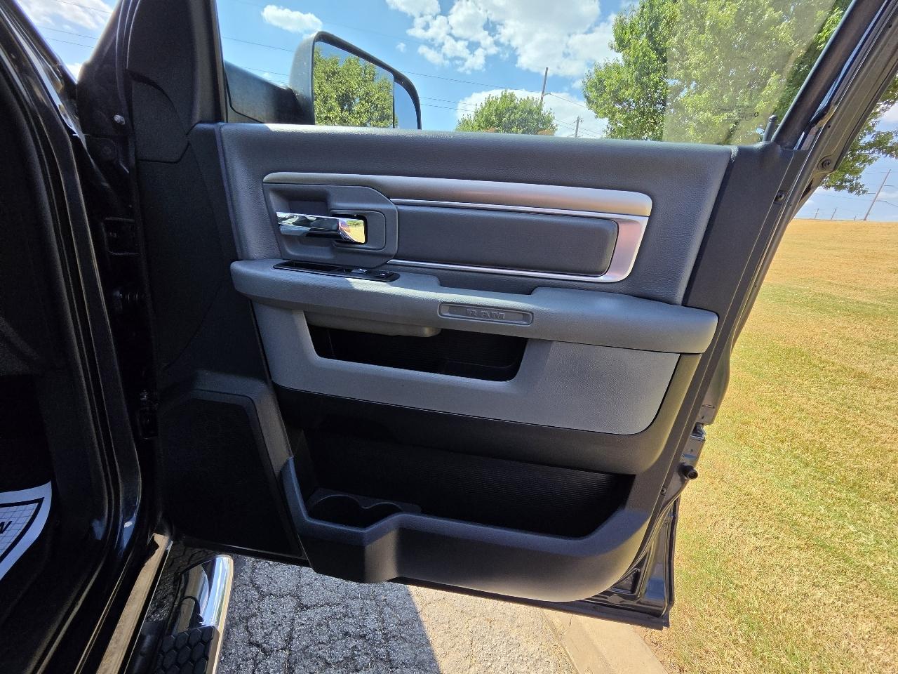 RAM 2500 Lone Star 4x4 Crew Cab 6'4" Box 2017