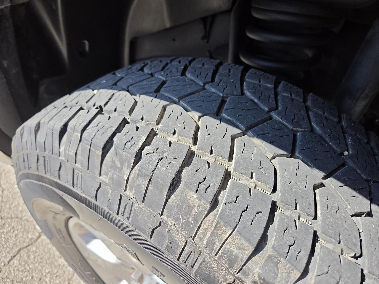 RAM 2500 Lone Star 4x4 Crew Cab 6'4" Box 2017