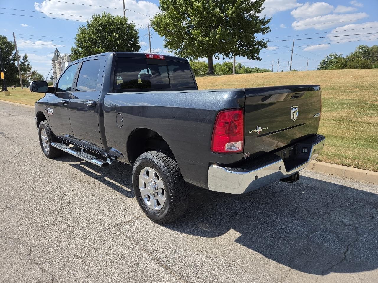 RAM 2500 Lone Star 4x4 Crew Cab 6'4" Box 2017