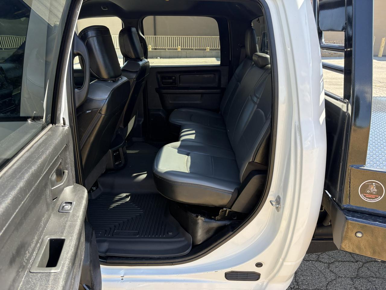 RAM 3500 Tradesman 4x4 Crew Cab 8' Box 2022