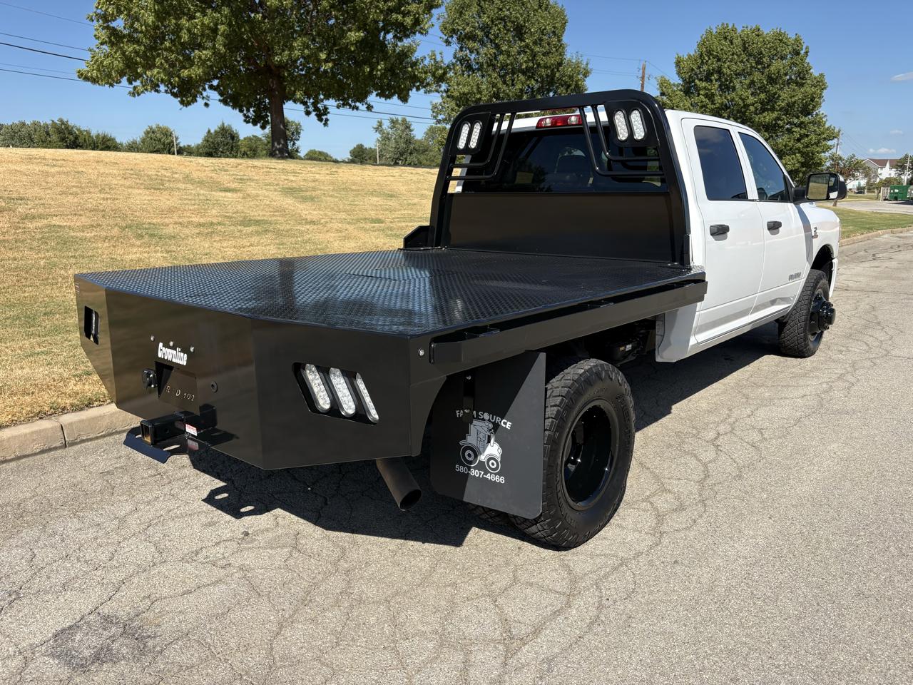 RAM 3500 Tradesman 4x4 Crew Cab 8' Box 2022