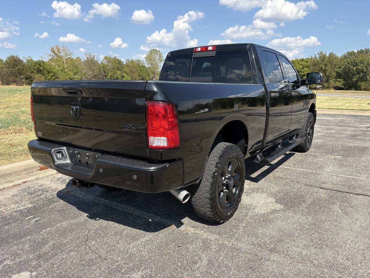 RAM 2500 Lone Star 4x4 Crew Cab 6'4" Box 2017
