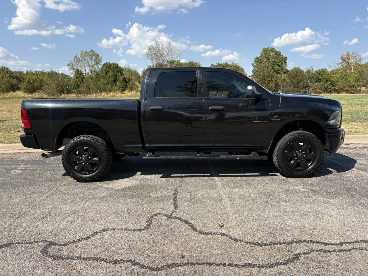 RAM 2500 Lone Star 4x4 Crew Cab 6'4" Box 2017