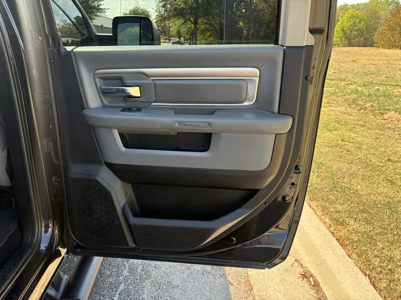 RAM 2500 Lone Star 4x4 Crew Cab 6'4" Box 2017