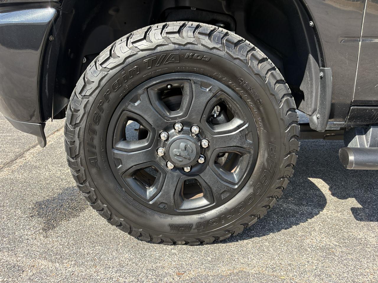 RAM 2500 Lone Star 4x4 Crew Cab 6'4" Box 2017