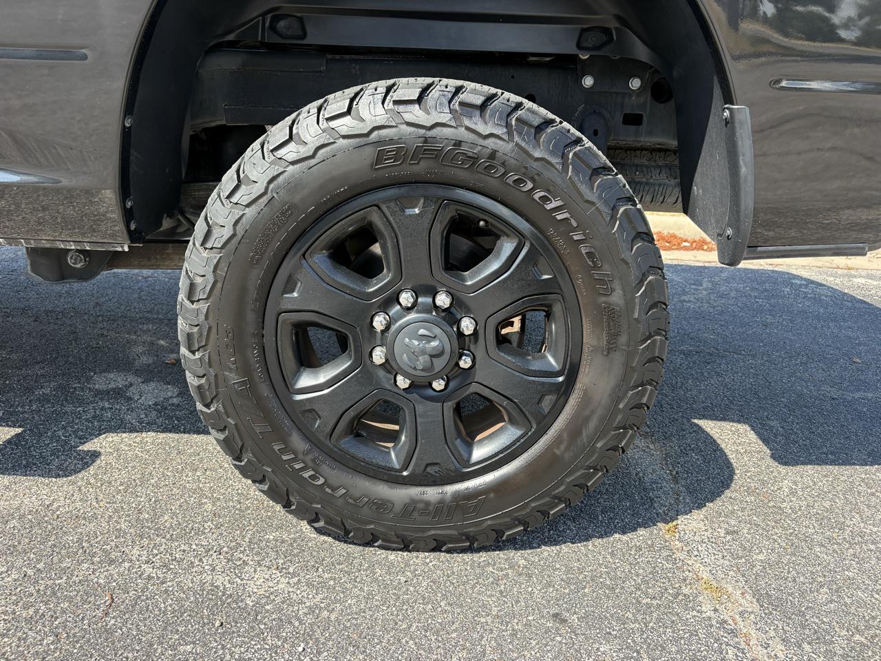 RAM 2500 Lone Star 4x4 Crew Cab 6'4" Box 2017