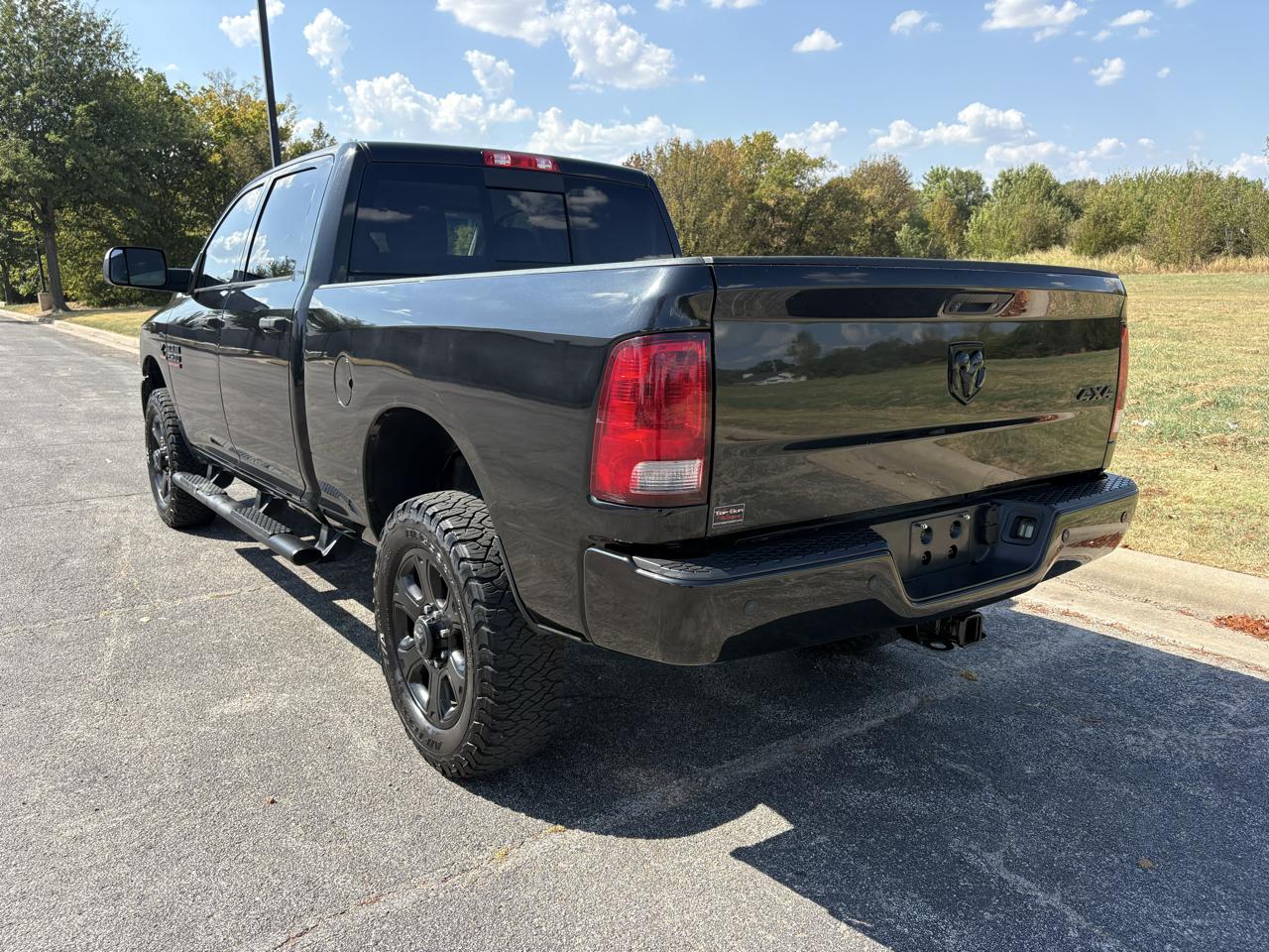 RAM 2500 Lone Star 4x4 Crew Cab 6'4" Box 2017