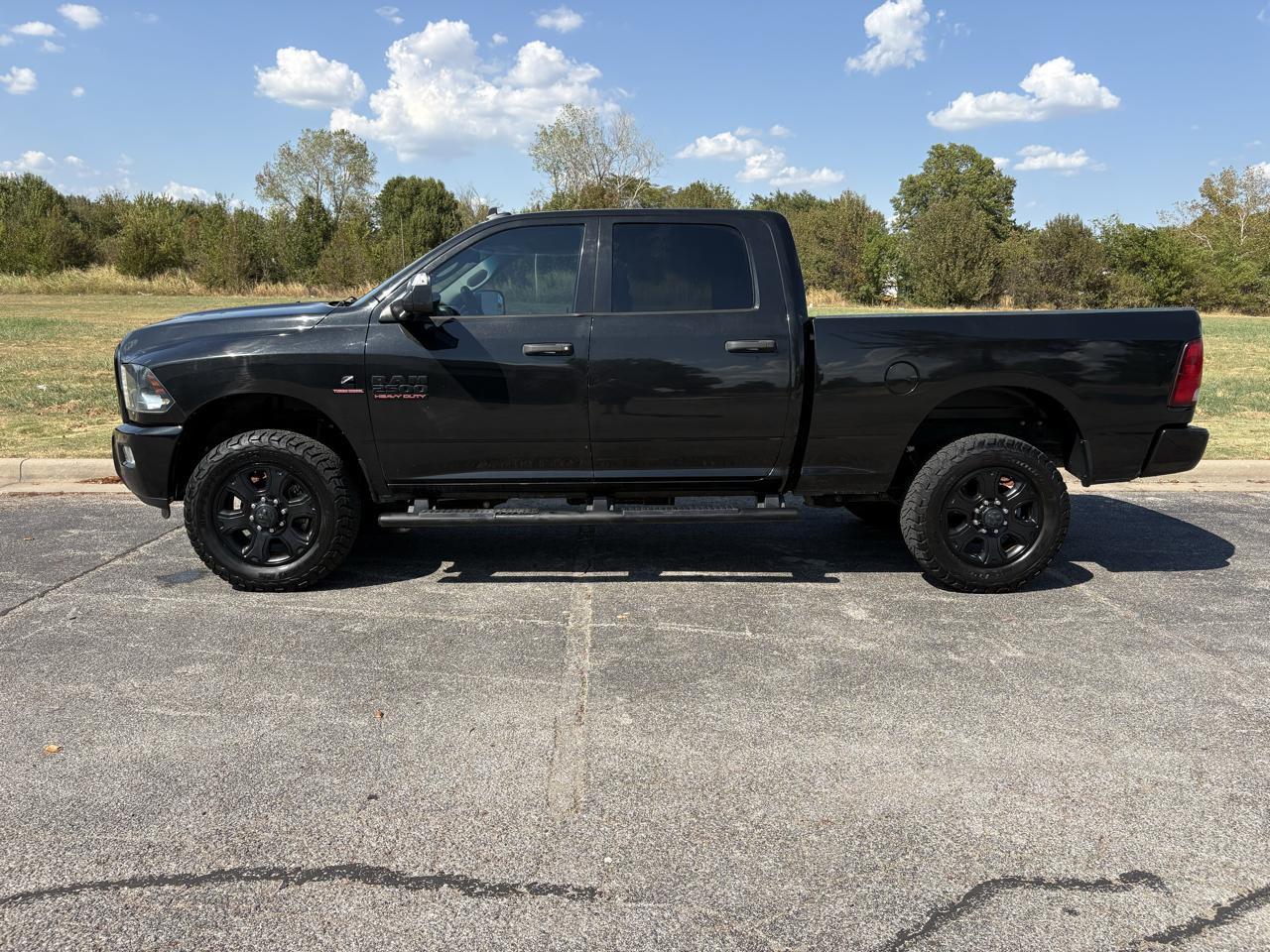 RAM 2500 Lone Star 4x4 Crew Cab 6'4" Box 2017