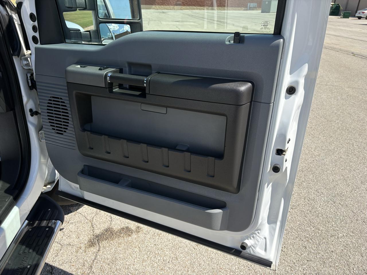 Ford Super Duty F-250 SRW 4WD Crew Cab 156" XLT 2012
