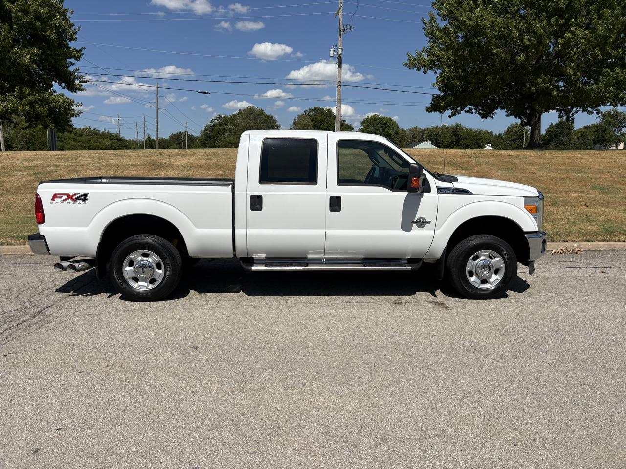 Ford Super Duty F-250 SRW 4WD Crew Cab 156" XLT 2012