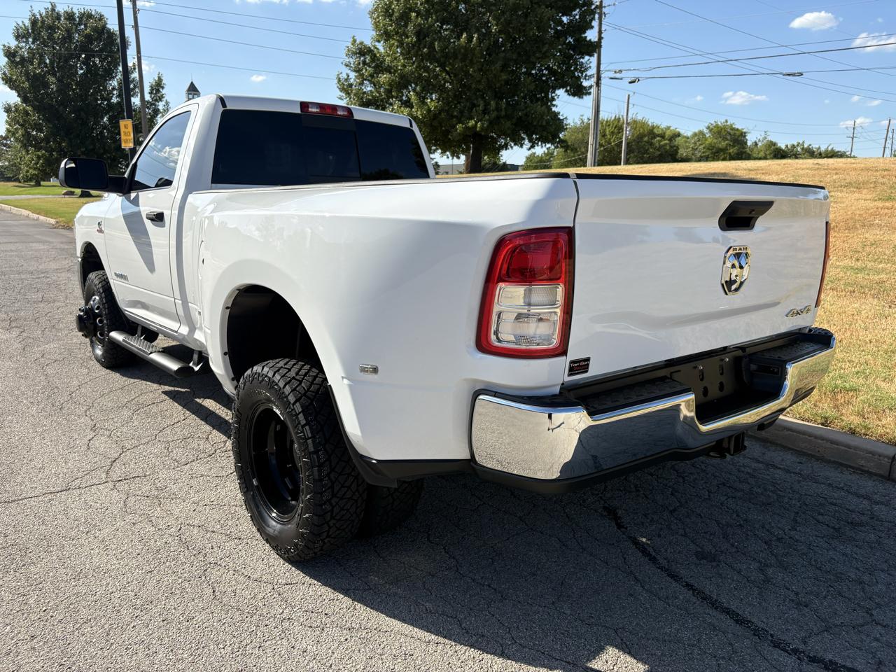 RAM 3500 Tradesman 4x4 Reg Cab 8' Box 2022