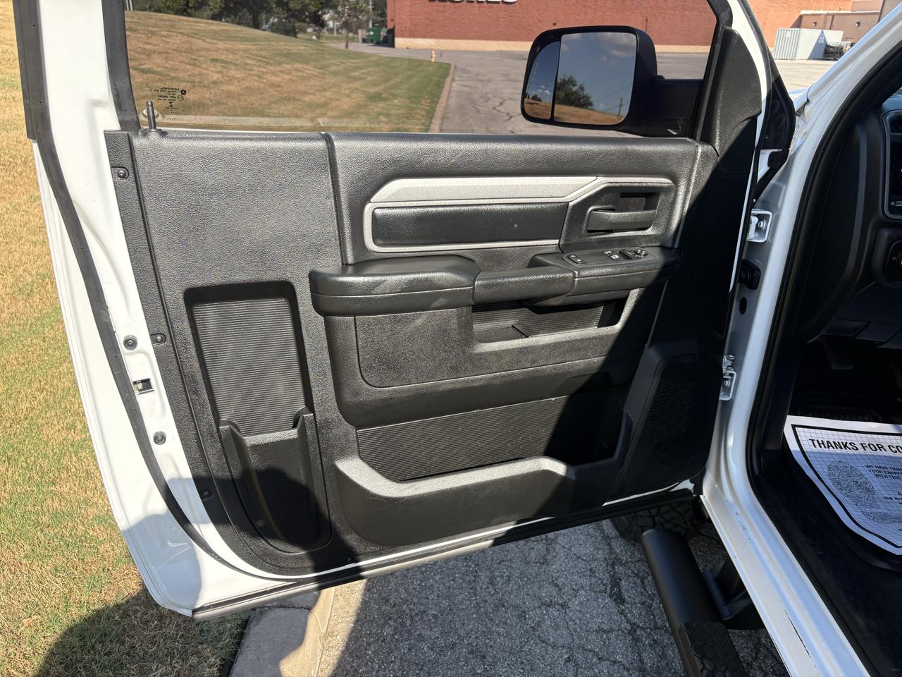 RAM 3500 Tradesman 4x4 Reg Cab 8' Box 2022