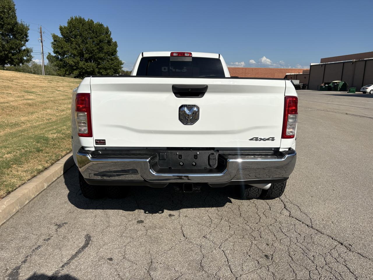 RAM 3500 Tradesman 4x4 Reg Cab 8' Box 2022