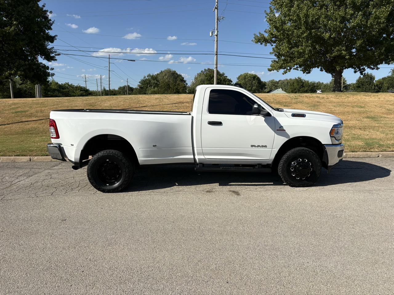 RAM 3500 Tradesman 4x4 Reg Cab 8' Box 2022
