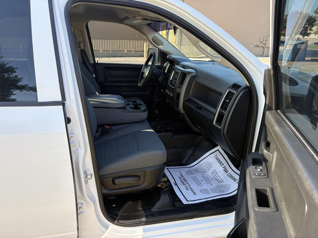 RAM 2500 Tradesman 4x4 Crew Cab 8' Box 2018