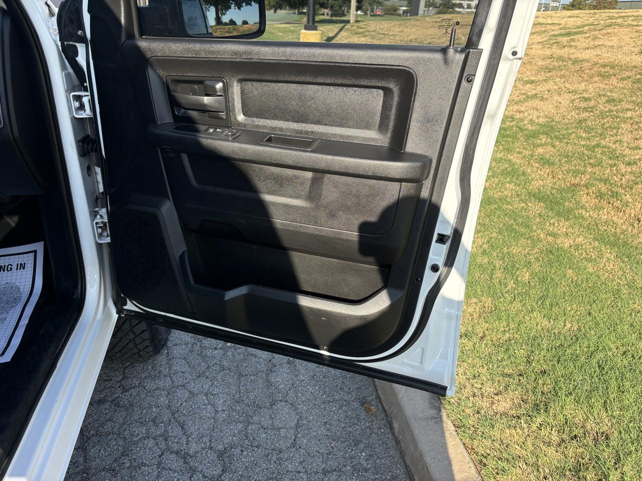 RAM 2500 Tradesman 4x4 Crew Cab 8' Box 2018