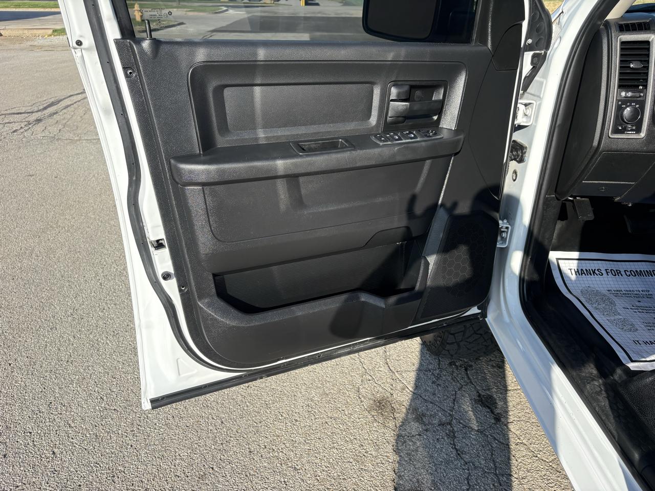 RAM 2500 Tradesman 4x4 Crew Cab 8' Box 2018