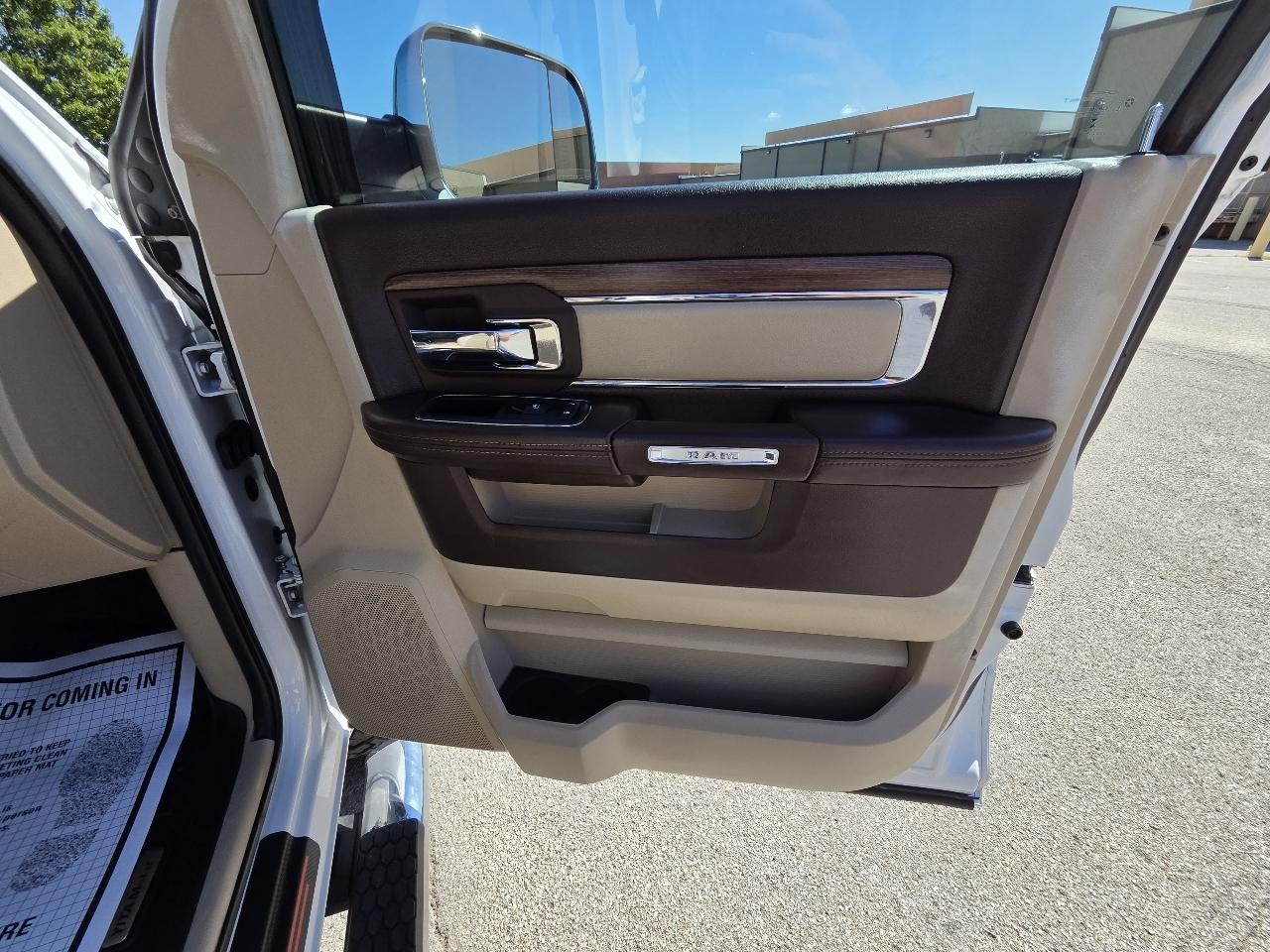 RAM 2500 4WD Crew Cab 149" Laramie 2015