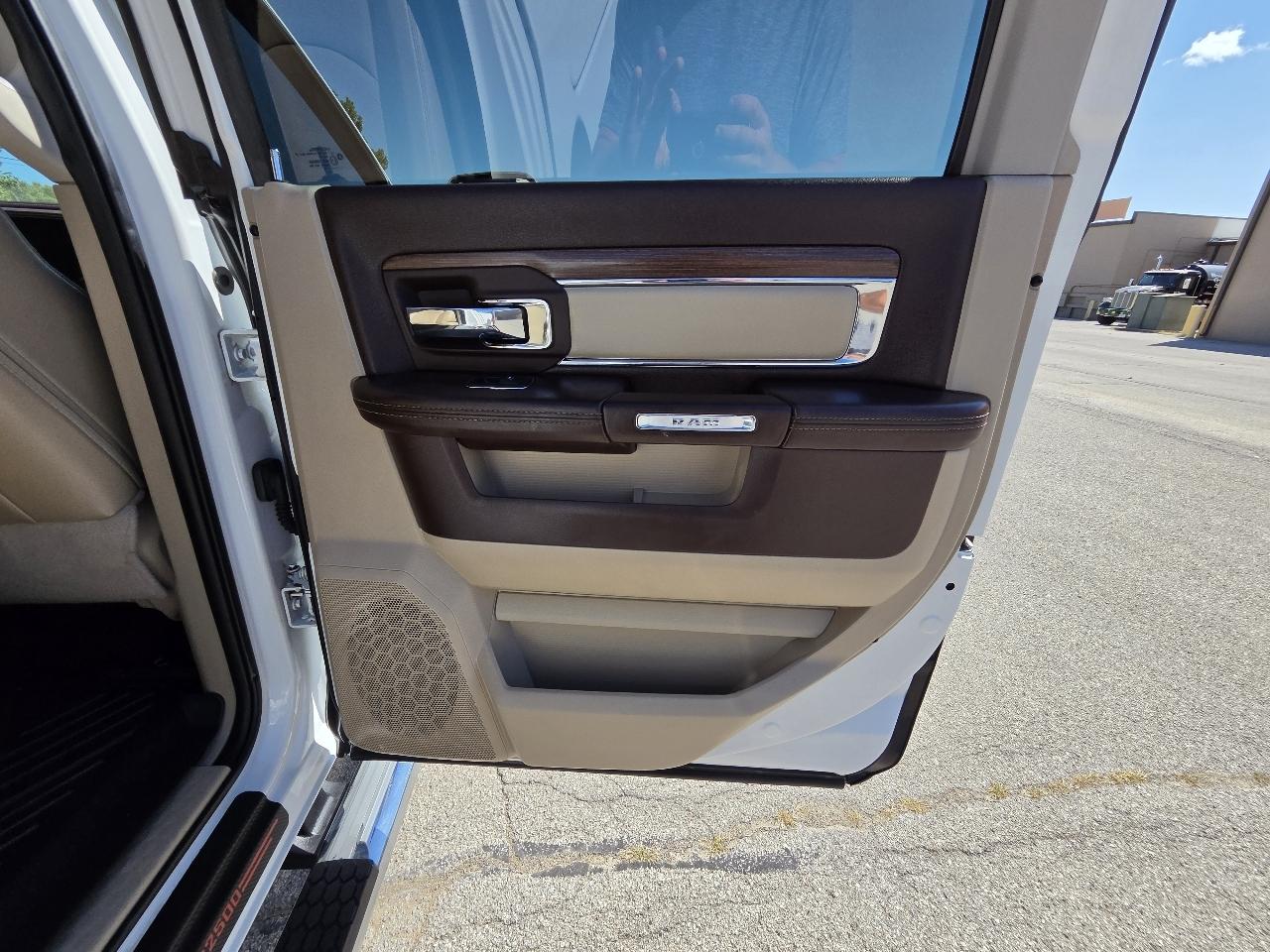 RAM 2500 4WD Crew Cab 149" Laramie 2015