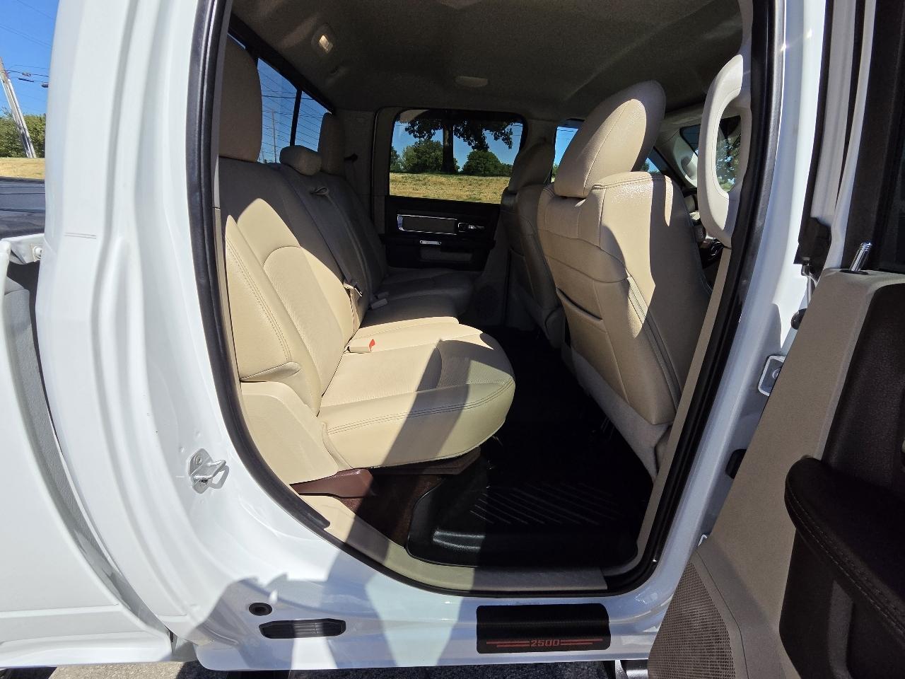 RAM 2500 4WD Crew Cab 149" Laramie 2015