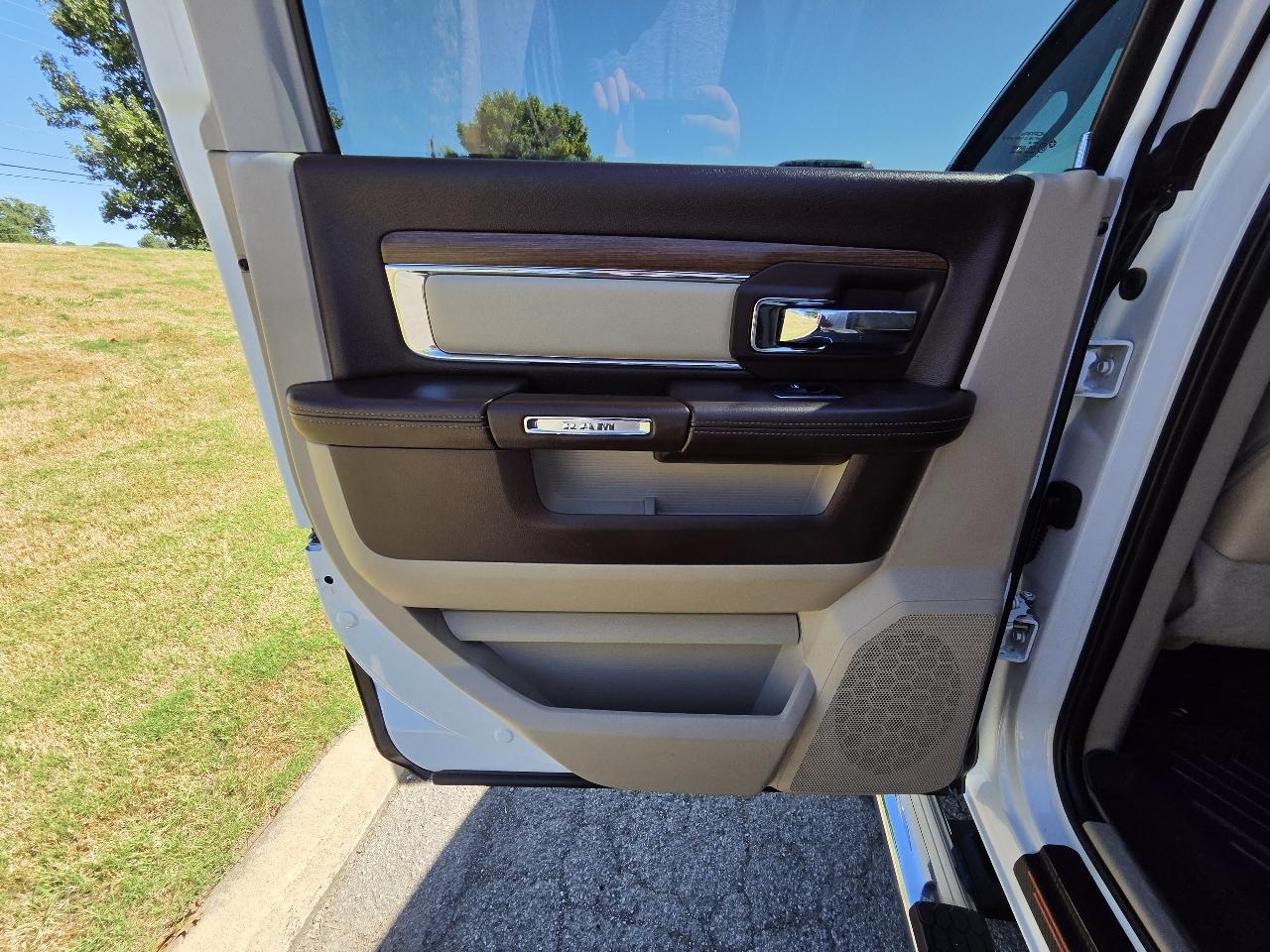 RAM 2500 4WD Crew Cab 149" Laramie 2015