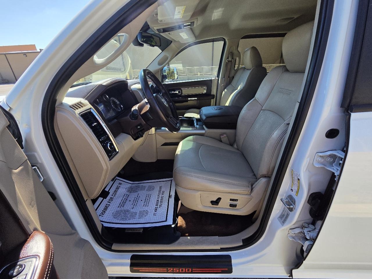 RAM 2500 4WD Crew Cab 149" Laramie 2015