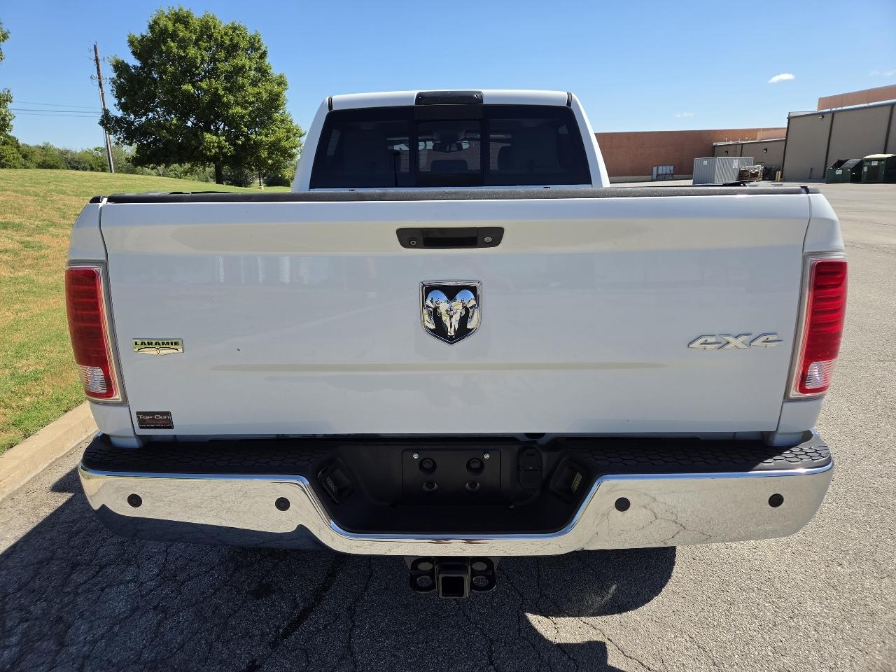RAM 2500 4WD Crew Cab 149" Laramie 2015