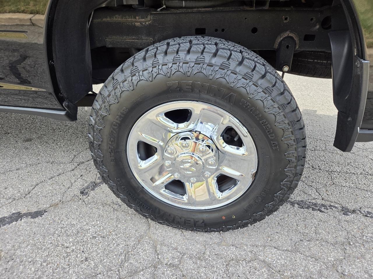 RAM 2500 Big Horn 4x4 Crew Cab 8' Box 2021
