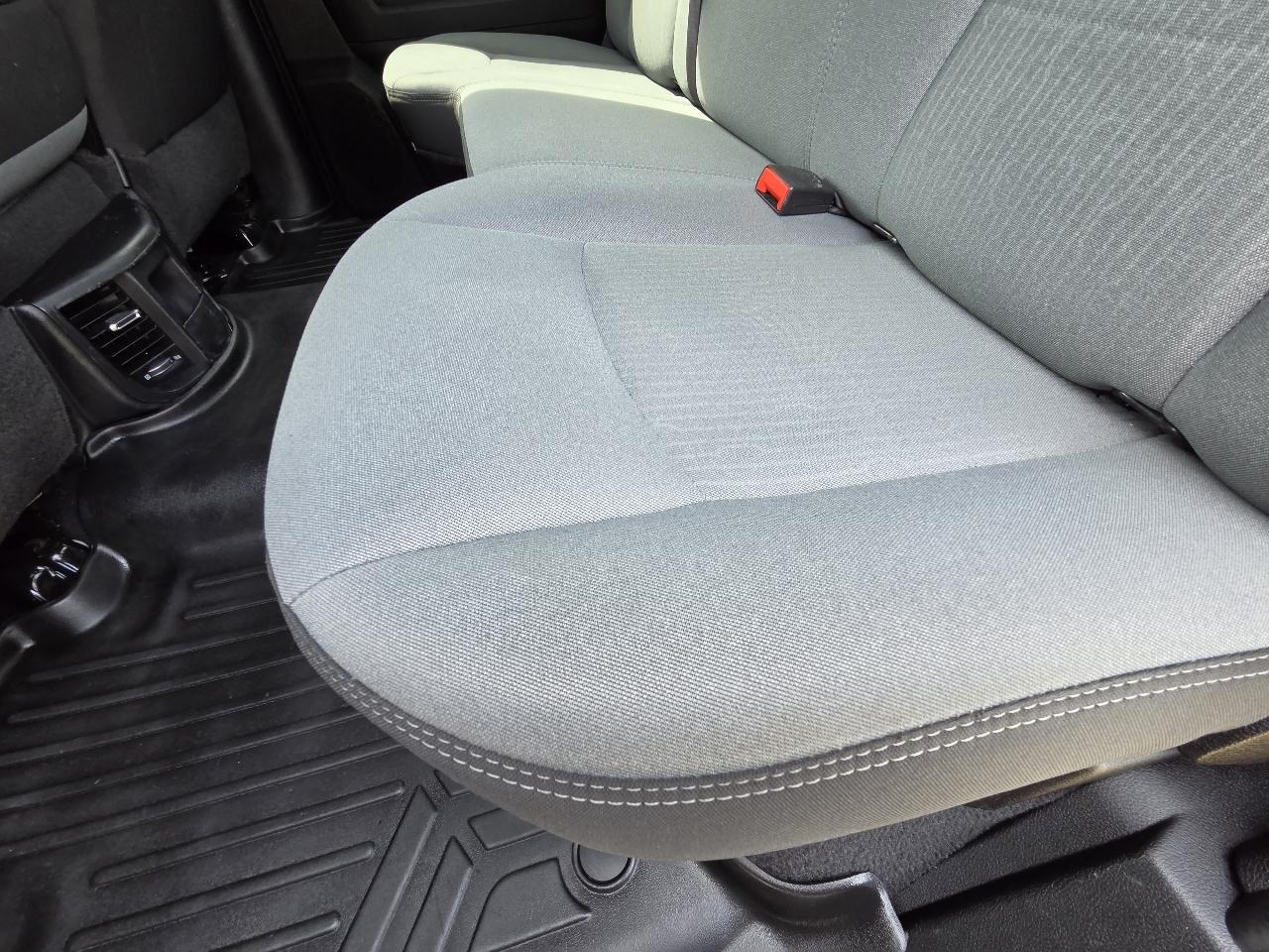 RAM 2500 Big Horn 4x4 Crew Cab 8' Box 2021