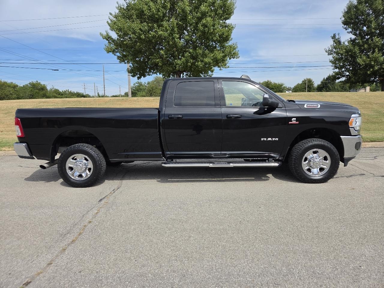 RAM 2500 Big Horn 4x4 Crew Cab 8' Box 2021