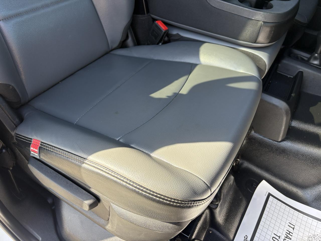 RAM 2500 Tradesman 4x4 Crew Cab 6'4" Box 2022