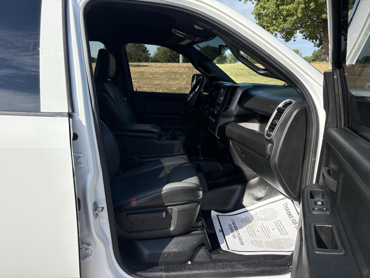 RAM 2500 Tradesman 4x4 Crew Cab 6'4" Box 2022