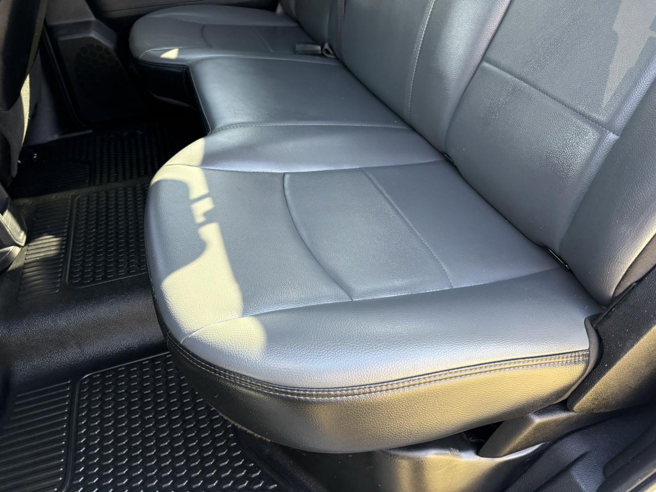 RAM 2500 Tradesman 4x4 Crew Cab 6'4" Box 2022