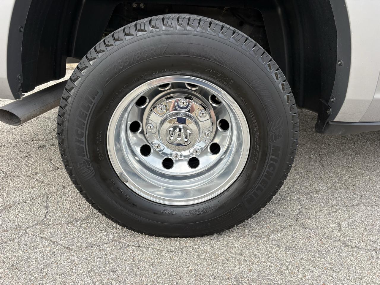 RAM 3500 Laramie 4x4 Crew Cab 8' Box 2021