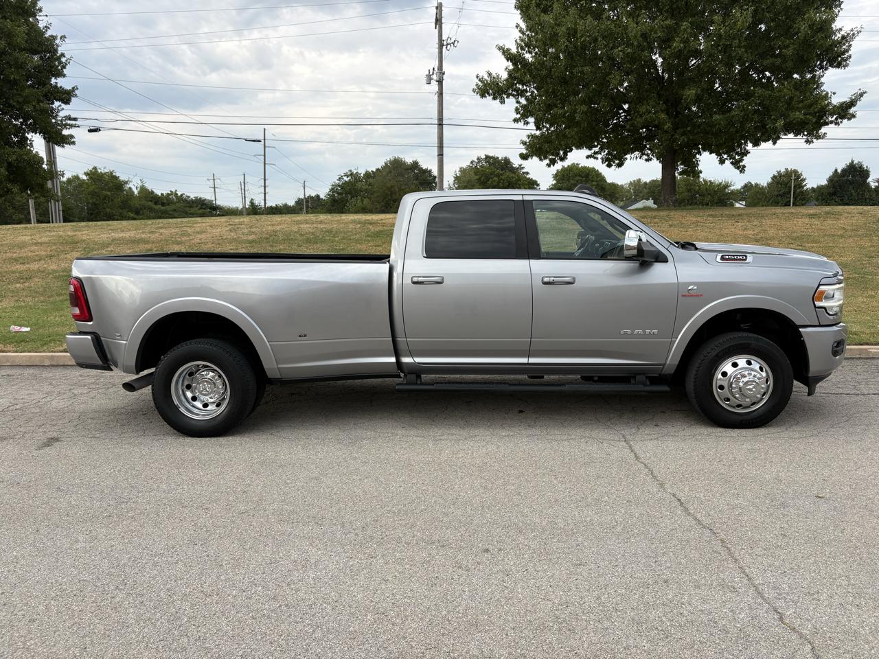 RAM 3500 Laramie 4x4 Crew Cab 8' Box 2021