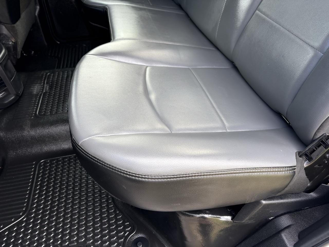 RAM 3500 Tradesman 4x4 Crew Cab 8' Box 2024
