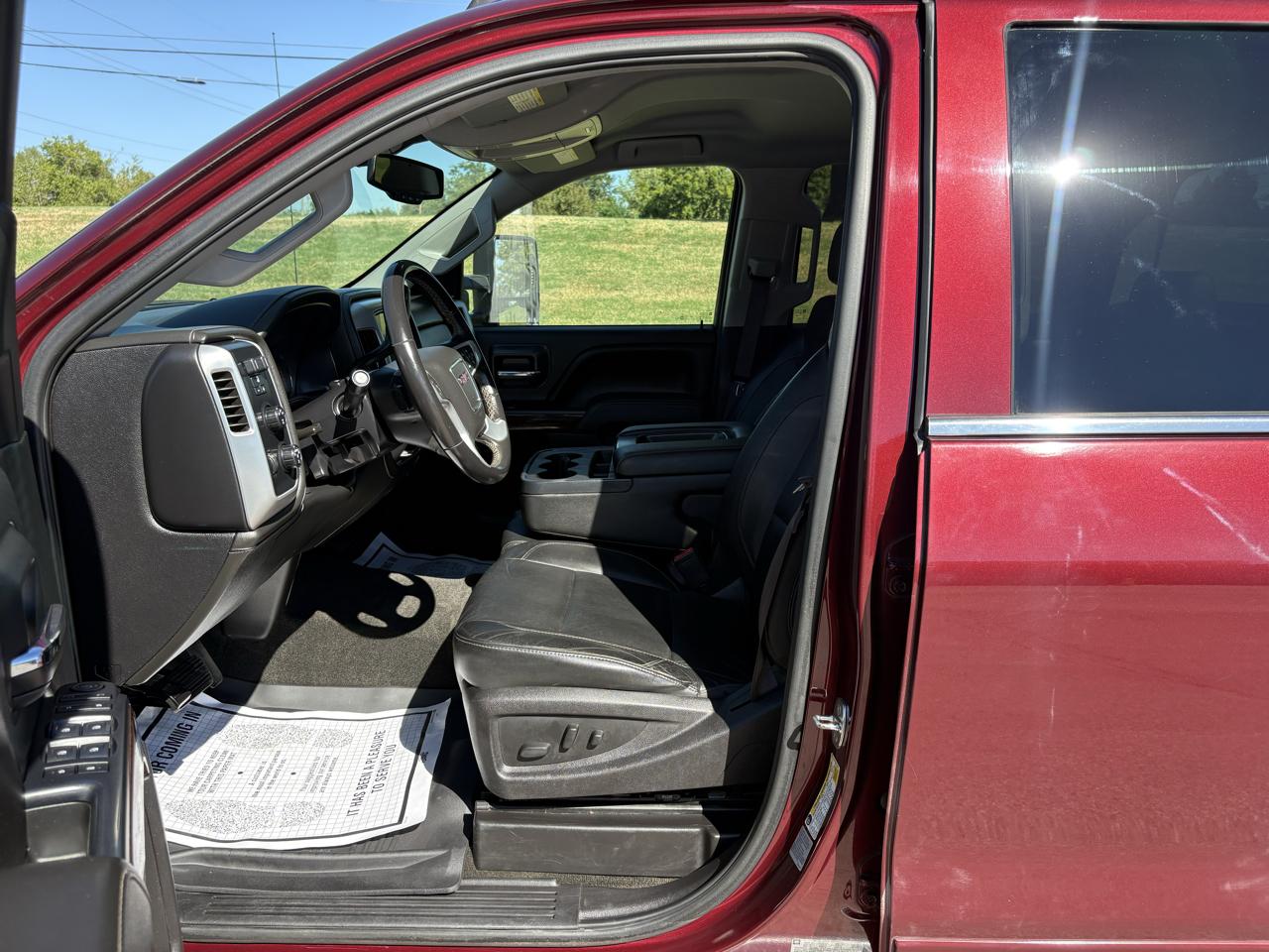 GMC Sierra photo 17