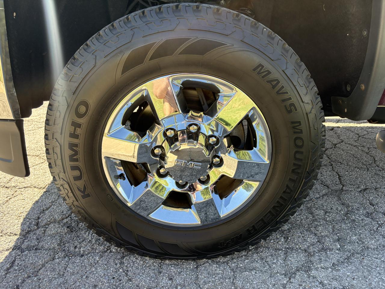 GMC Sierra photo 11