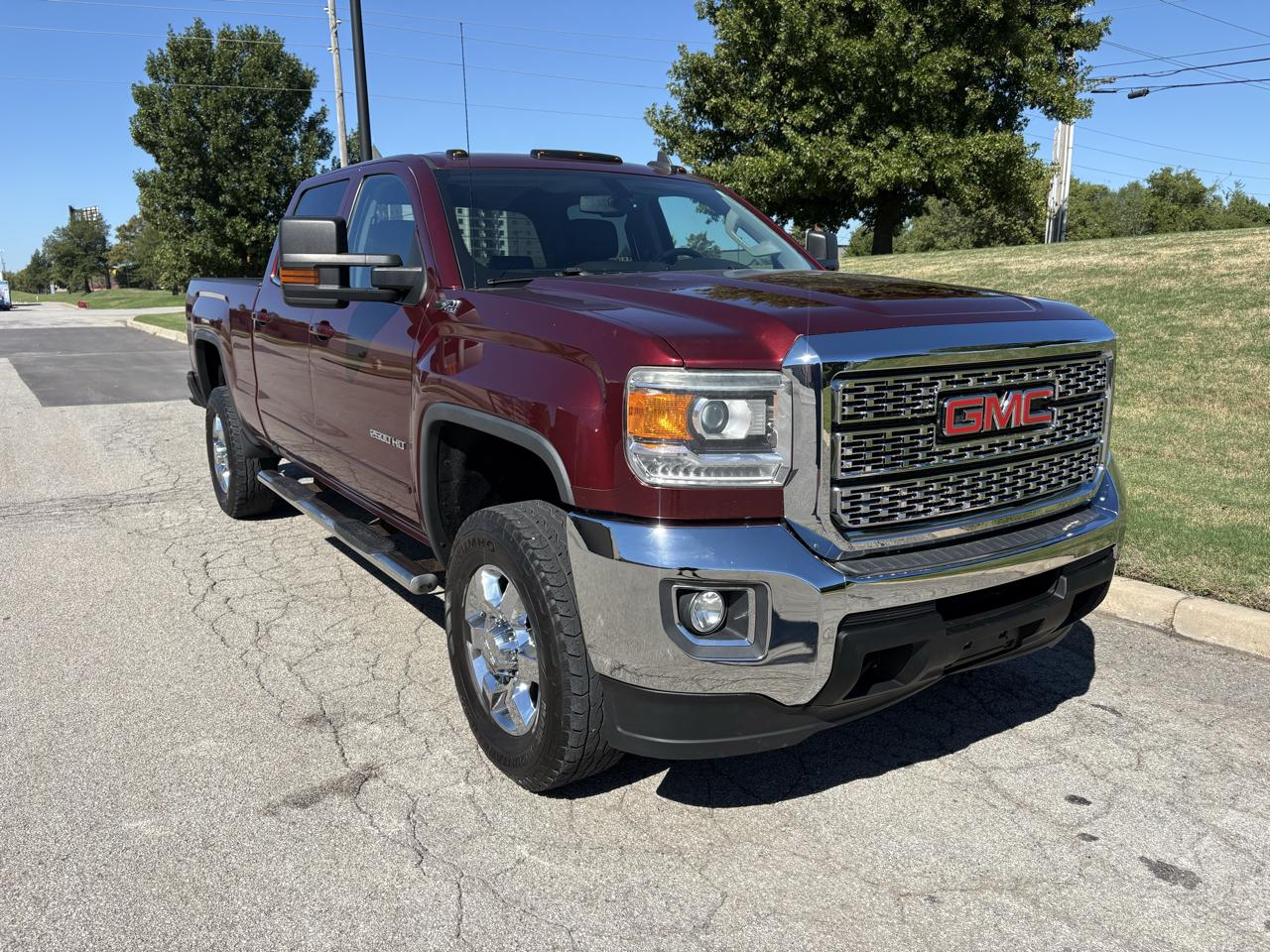GMC Sierra photo 8