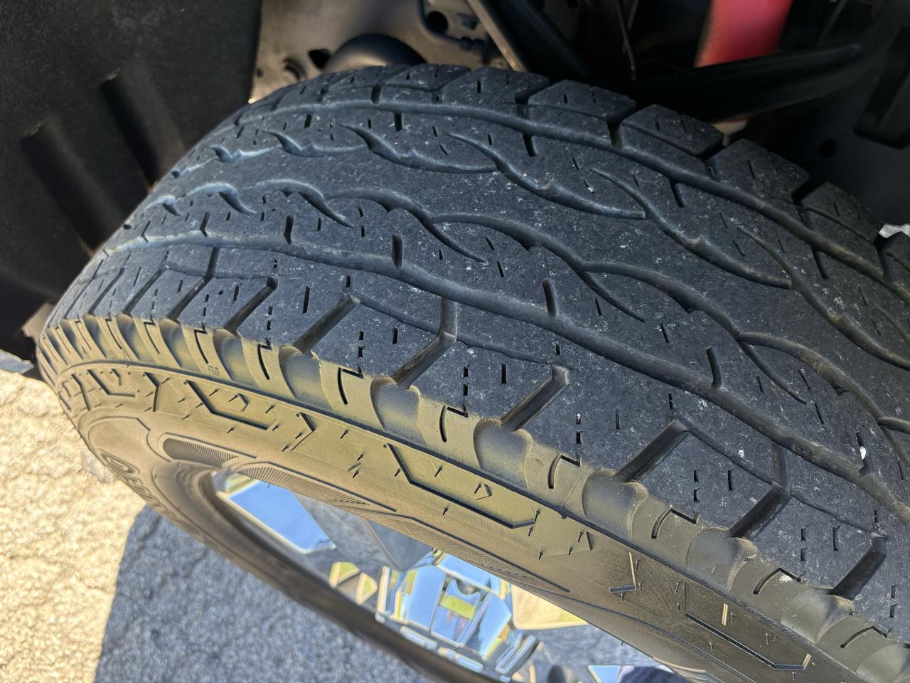 GMC Sierra photo 12