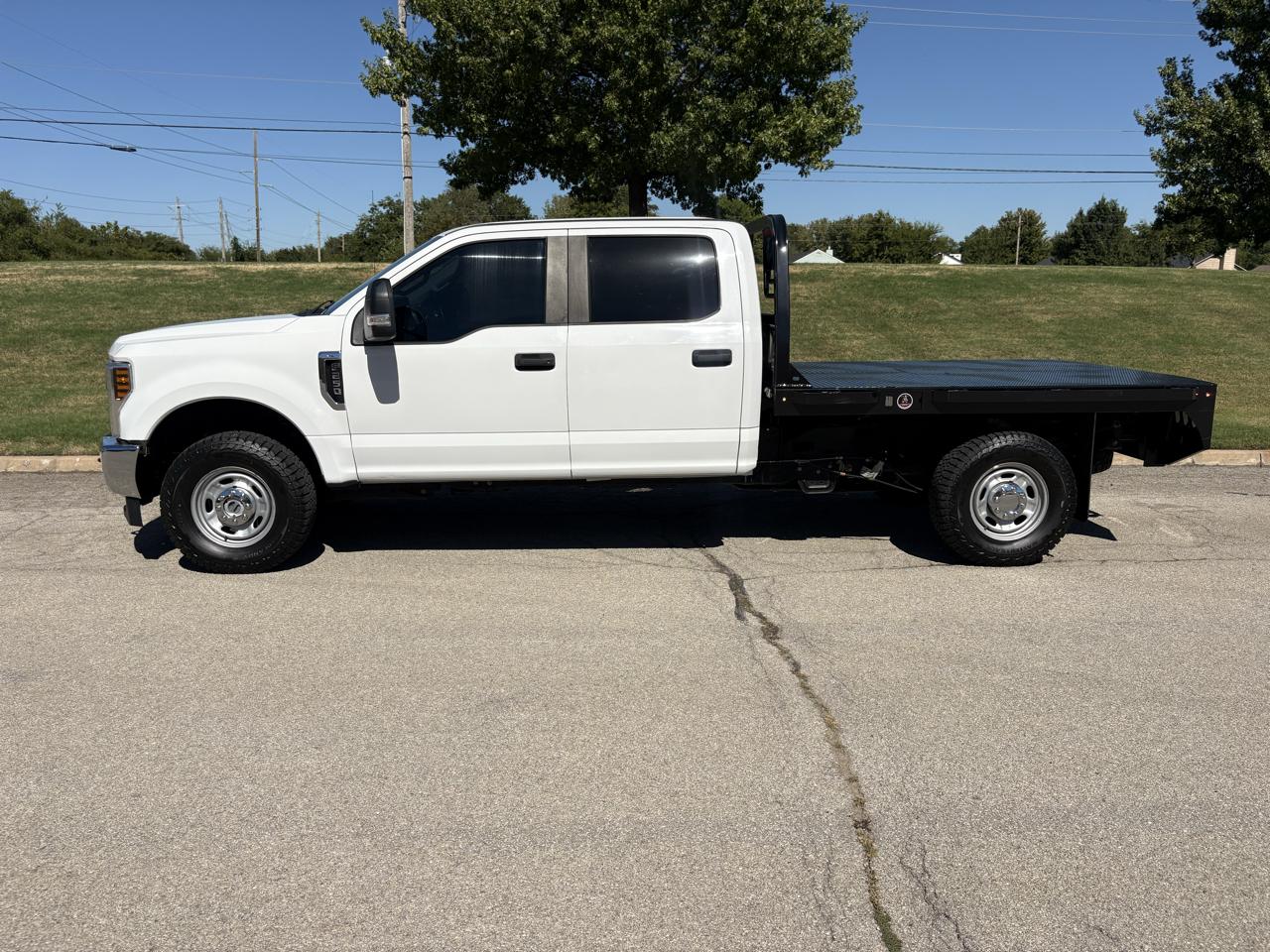 Ford Super Duty F-250 SRW XL 4WD Crew Cab 8' Box 2018