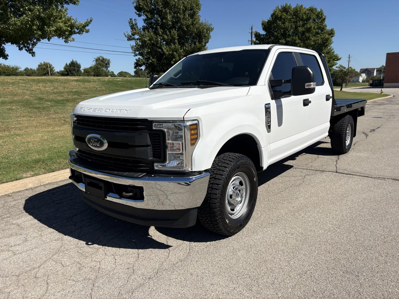 Ford Super Duty F-250 SRW XL 4WD Crew Cab 8' Box 2018
