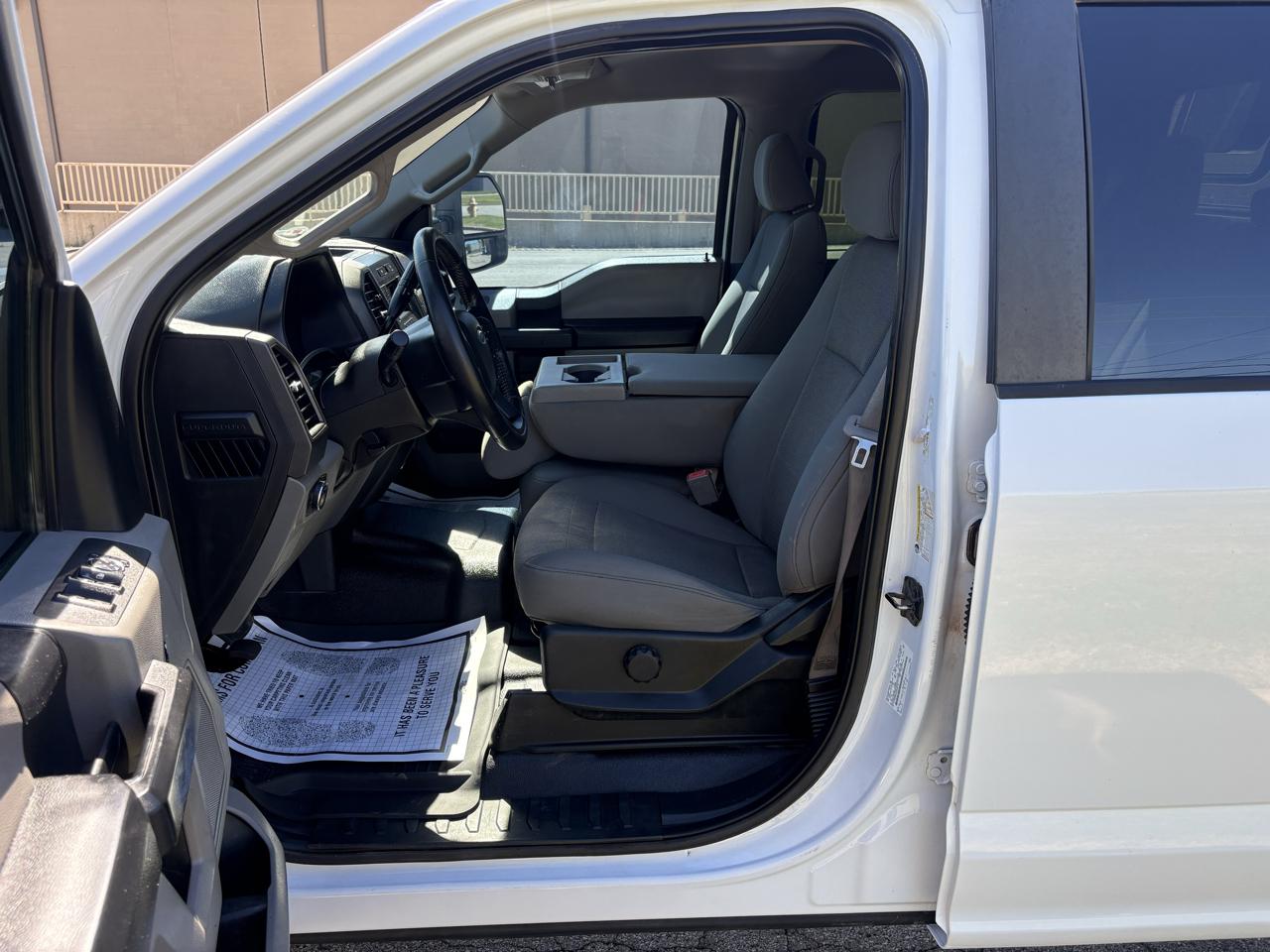 Ford Super Duty F-250 SRW XL 4WD Crew Cab 8' Box 2018