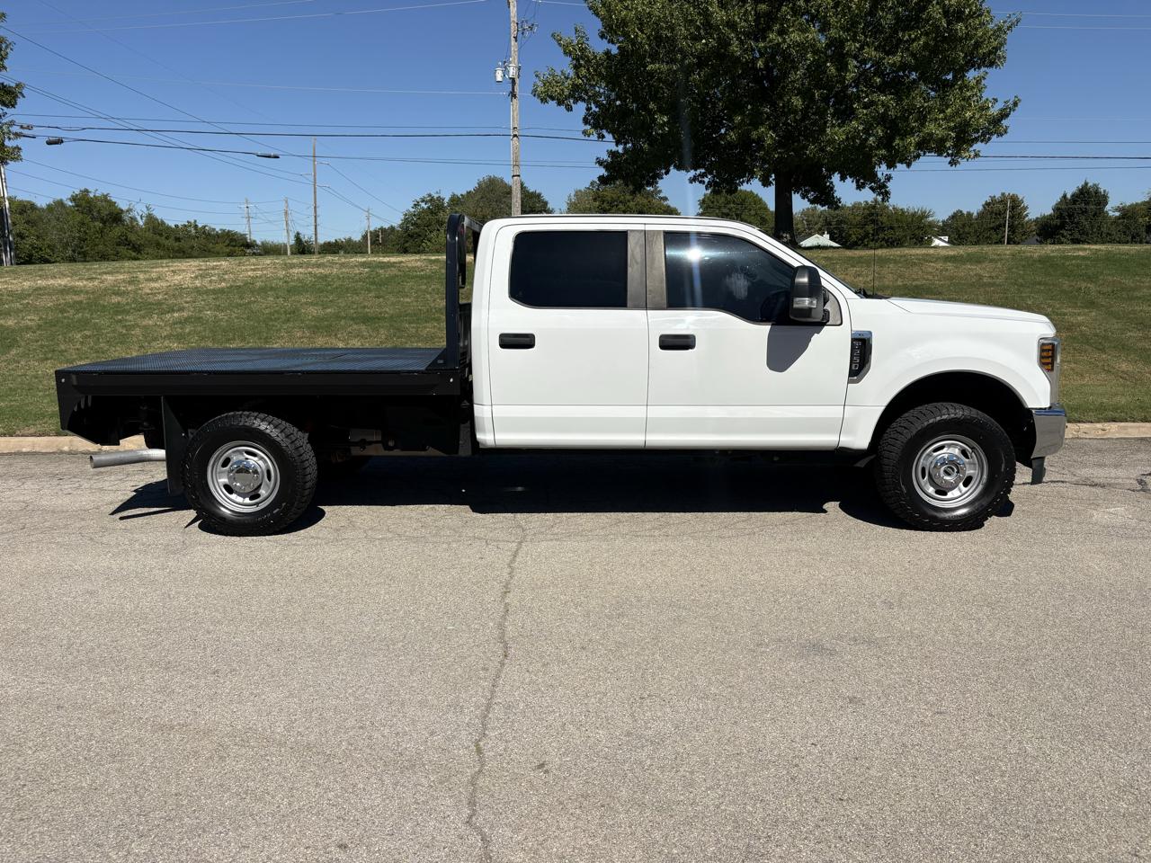 Ford Super Duty F-250 SRW XL 4WD Crew Cab 8' Box 2018