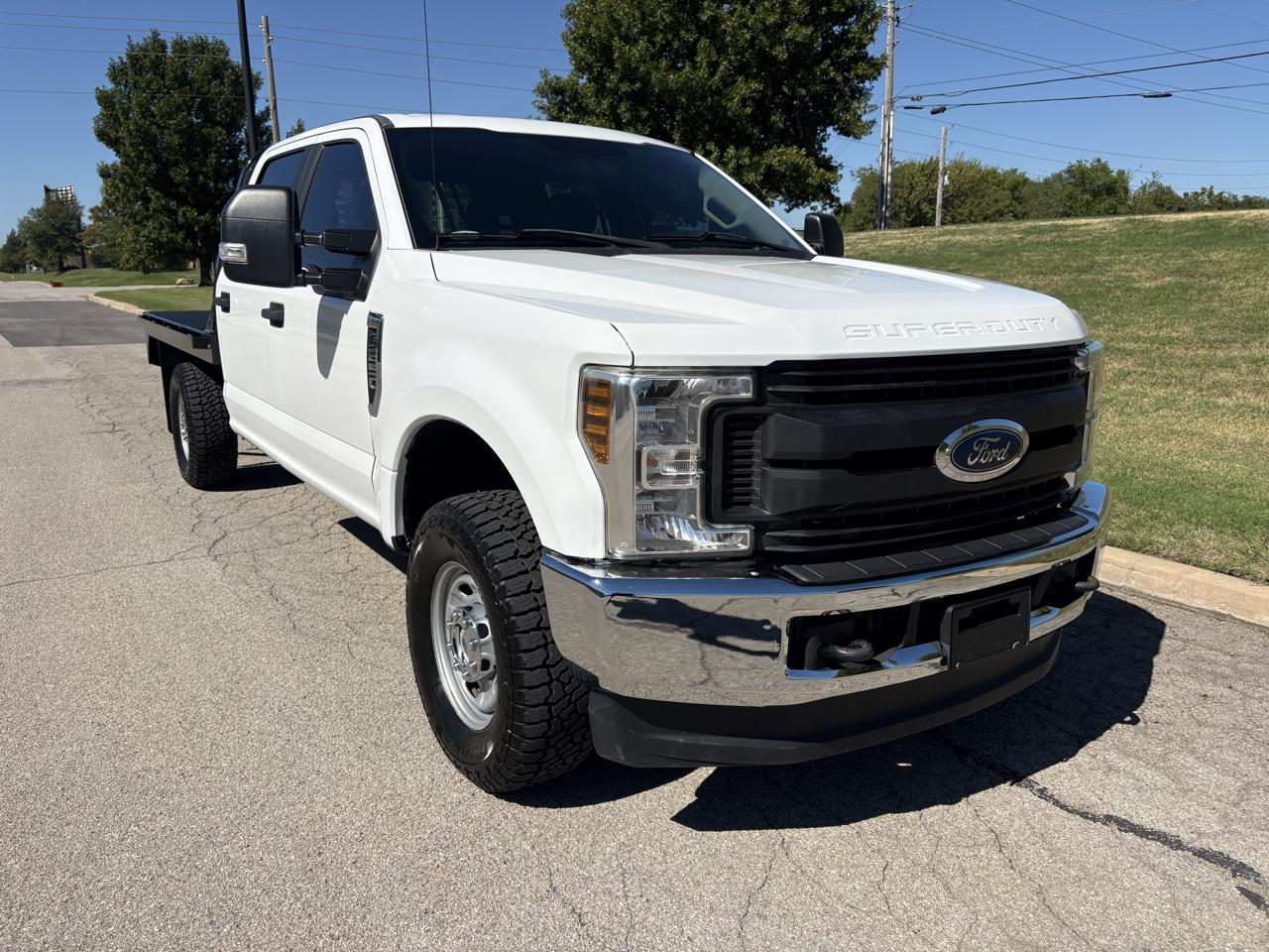 Ford Super Duty F-250 SRW XL 4WD Crew Cab 8' Box 2018